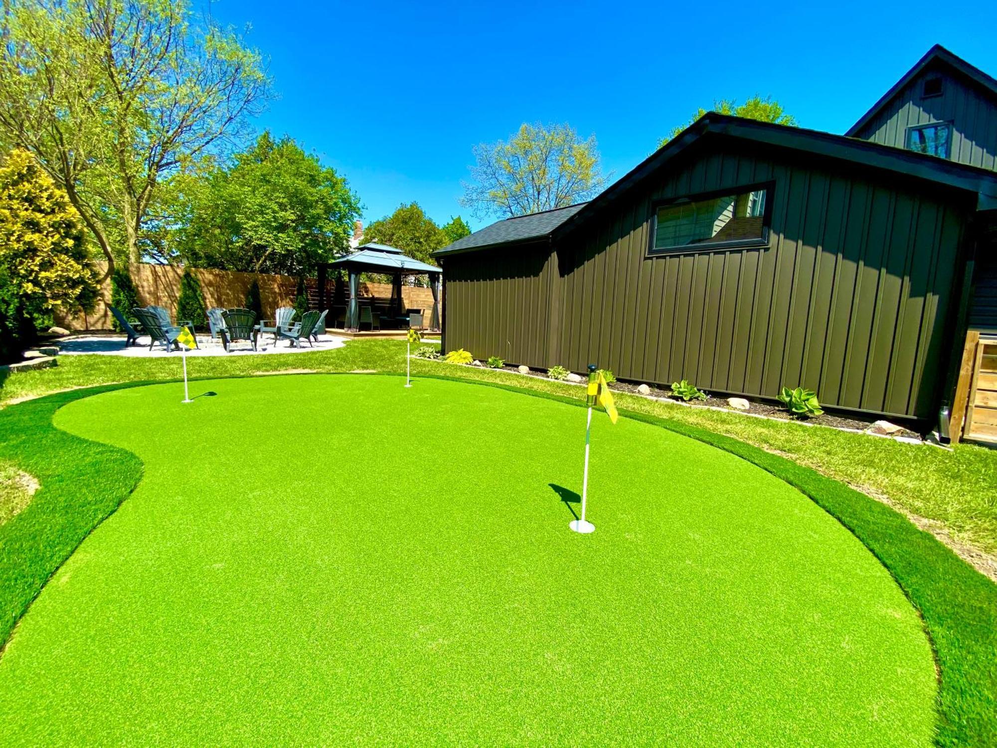 Stylish Downtown Kingsville Getaway With Putting Green, Firepit & Games Luaran gambar