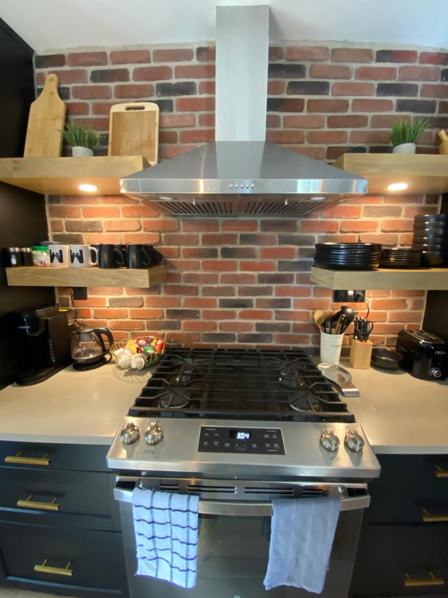 Stylish Downtown Kingsville Getaway With Putting Green, Firepit & Games Luaran gambar